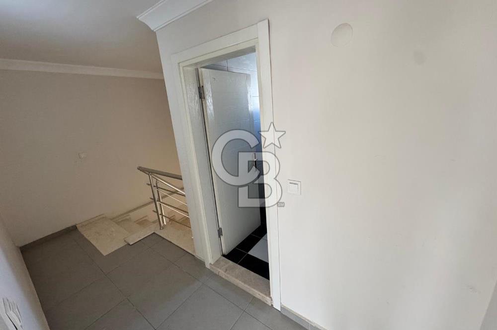 ÇANDARLI MERKEZDE DENİZE YAKIN SATILIK VİLLA