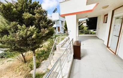 ÇANDARLI MERKEZDE DENİZE YAKIN SATILIK VİLLA