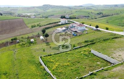 DERİNCE/TAHTALI GÖLLÜ'de ASFALT CEPHE PANORAMİK MANZARALI ARSA