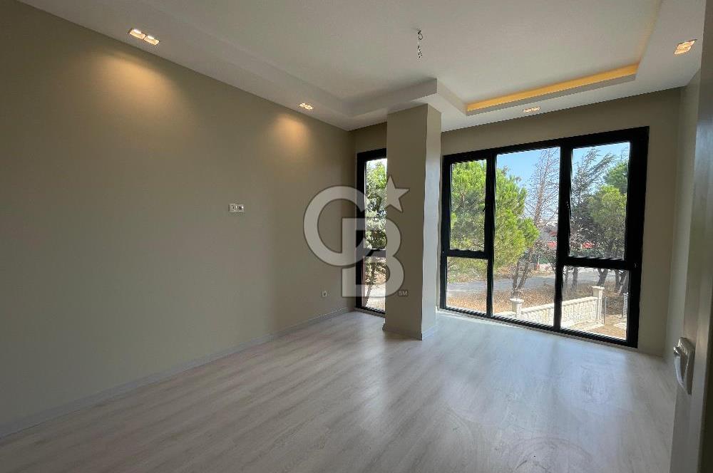 Silivri Kavaklı Satılık 4+1 Villa Müstakil Havuzlu