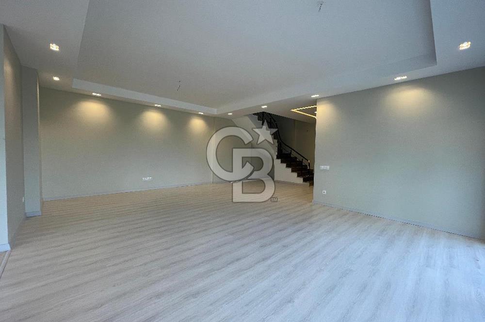 Silivri Kavaklı Satılık 4+1 Villa Müstakil Havuzlu