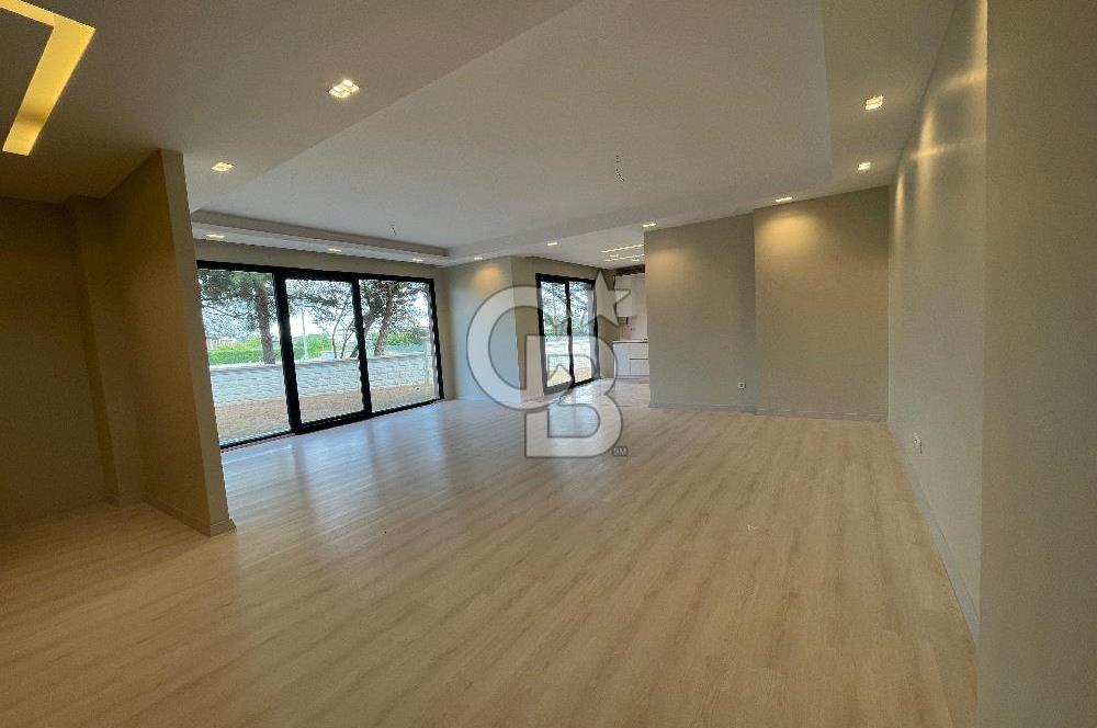 Silivri Kavaklı Satılık 4+1 Villa Müstakil Havuzlu