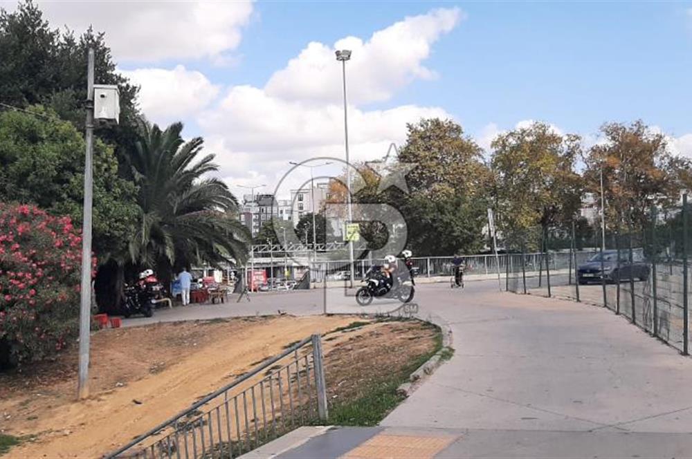 Aksaray Yenikapıda Birçok İşkoluna Uygun Üçkatlı ve Bodrumlu Kiralık Bina