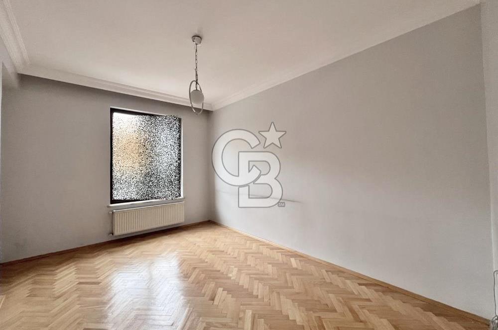 PODGORİTSA CD ÜZERİ KATTA ÖN CEPHE ASANSÖRLÜ 3,5+1