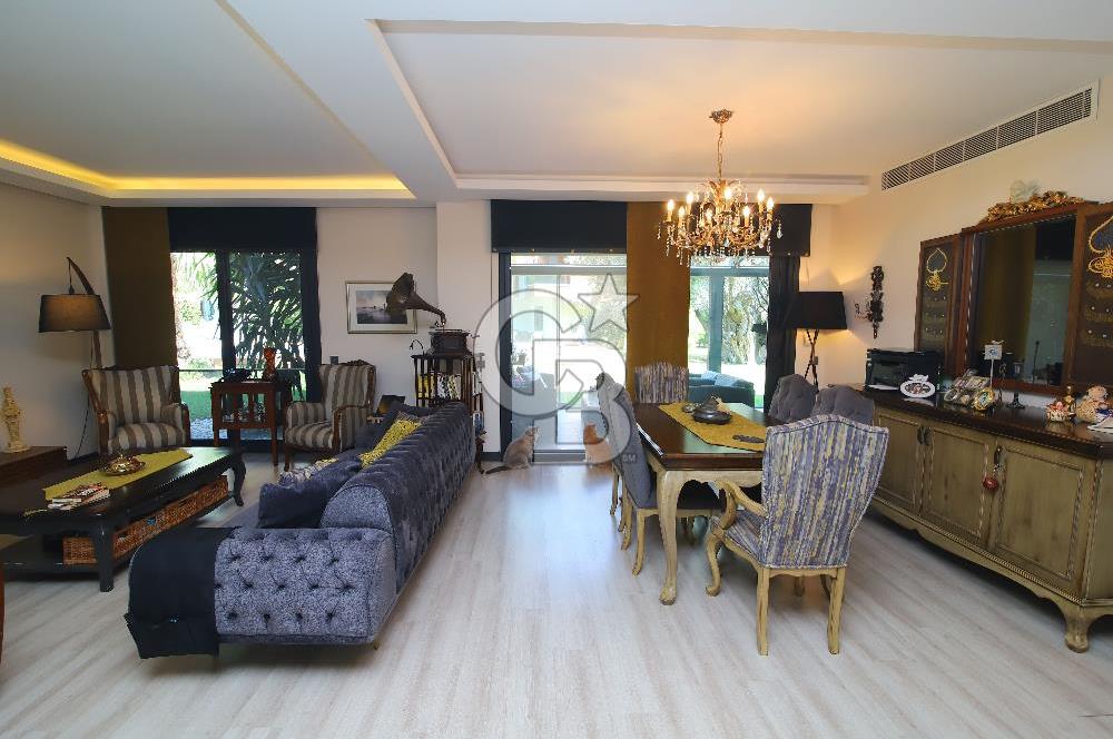 URLA ÇEŞMEALTI SATILIK 4+1 VİLLA