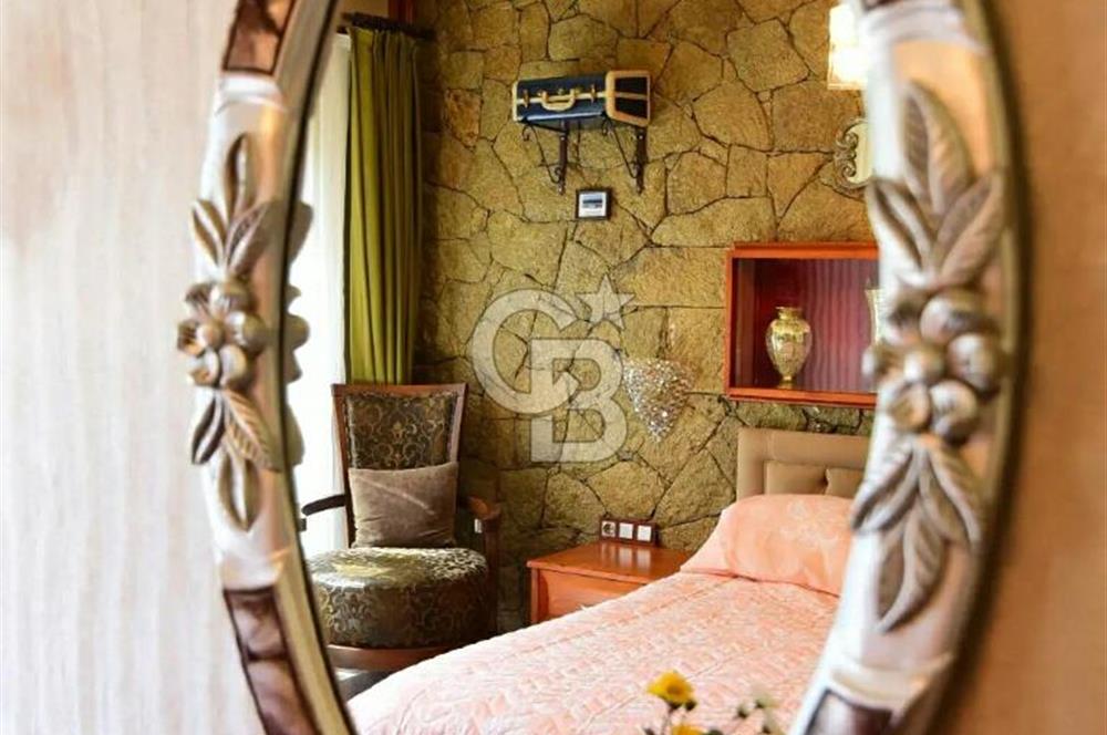 ÇANAKKALE YEŞİLYURT KÖYÜ SATILIK 17 ODALI 600 PARÇA MÜZELİ OTEL