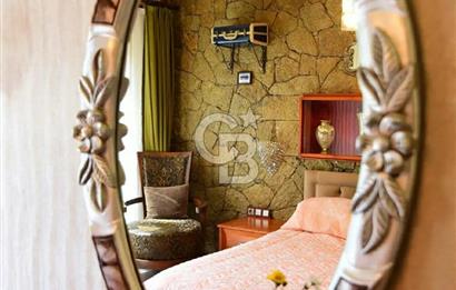 ÇANAKKALE YEŞİLYURT KÖYÜ SATILIK 17 ODALI 600 PARÇA MÜZELİ OTEL