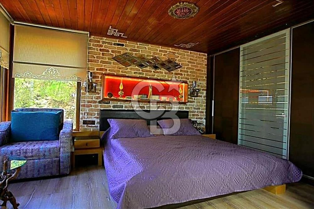 ÇANAKKALE YEŞİLYURT KÖYÜ SATILIK 17 ODALI 600 PARÇA MÜZELİ OTEL