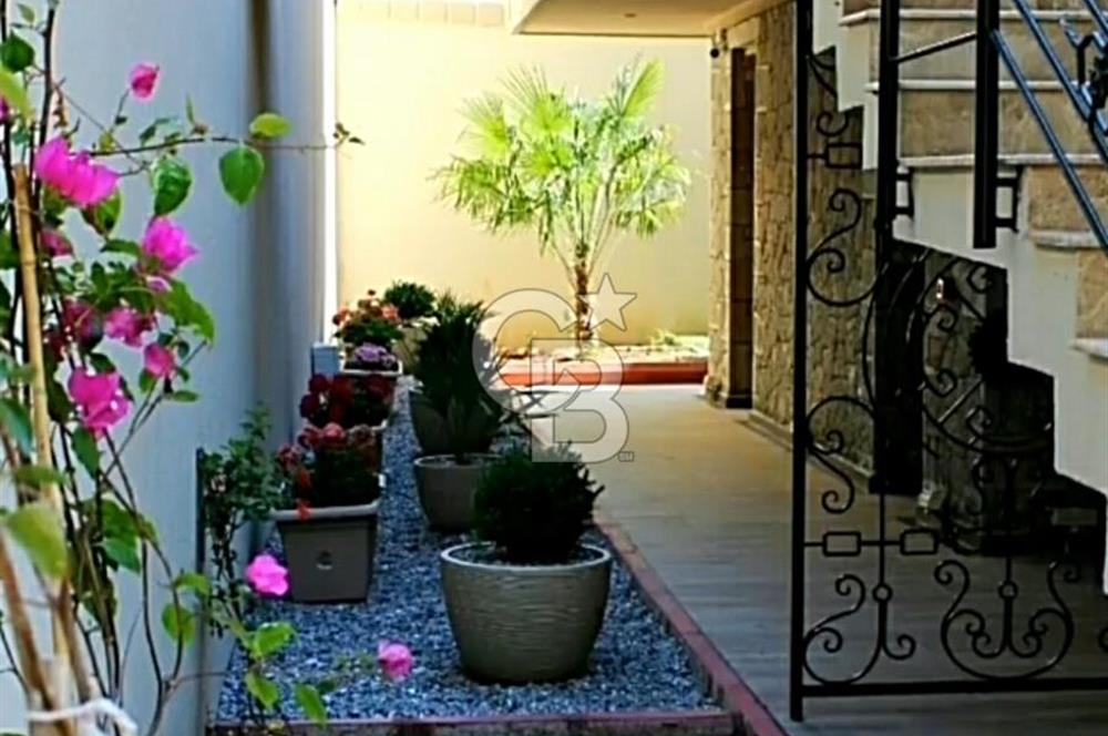 ÇANAKKALE YEŞİLYURT KÖYÜ SATILIK 17 ODALI 600 PARÇA MÜZELİ OTEL