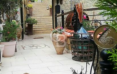 ÇANAKKALE YEŞİLYURT KÖYÜ SATILIK 17 ODALI 600 PARÇA MÜZELİ OTEL