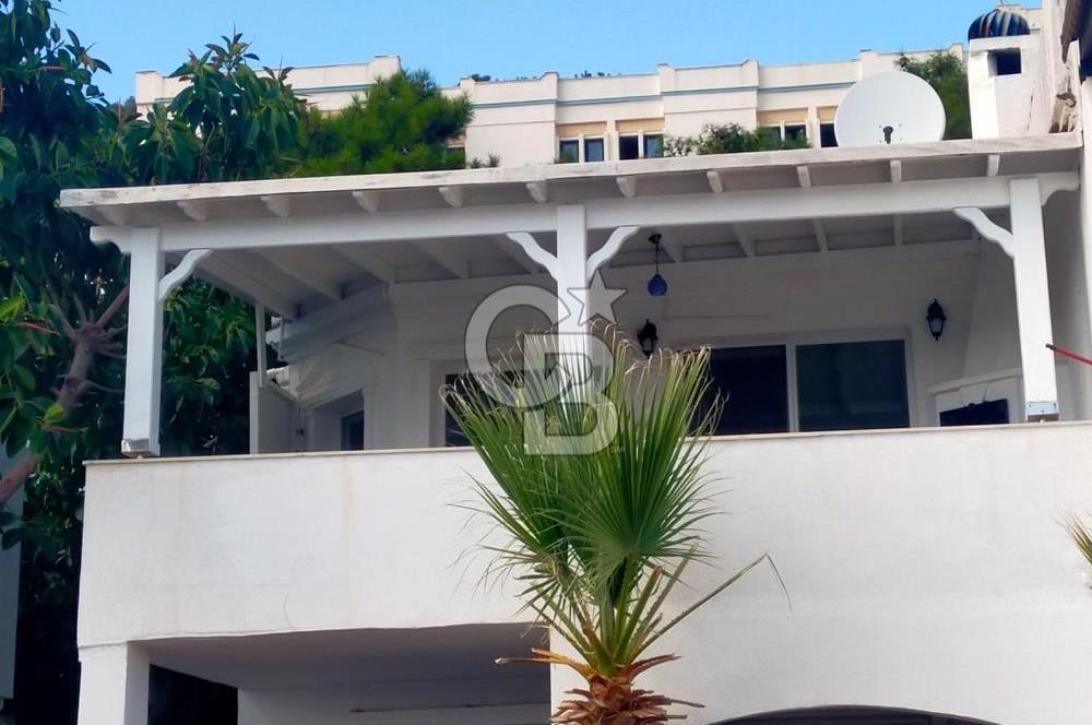 Bodrum Merkez Kale ve Deniz Manzaralı 2+1 Satılık Daire