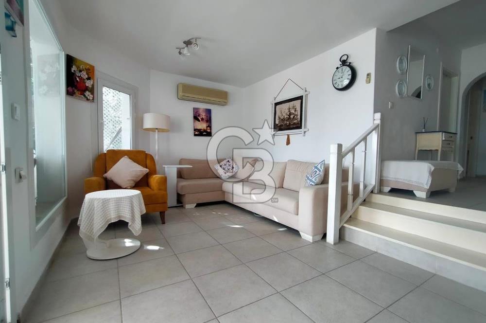Bodrum Merkez Kale ve Deniz Manzaralı 2+1 Satılık Daire