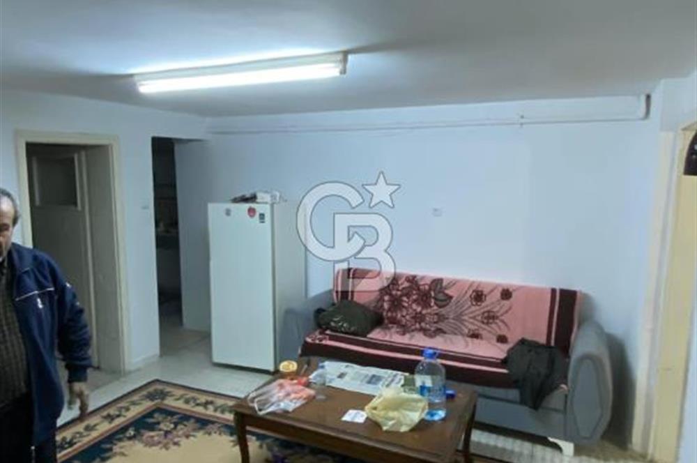 KARŞIYAKA DA ZEMİN KAT SATILIK 2+1 DAİRE