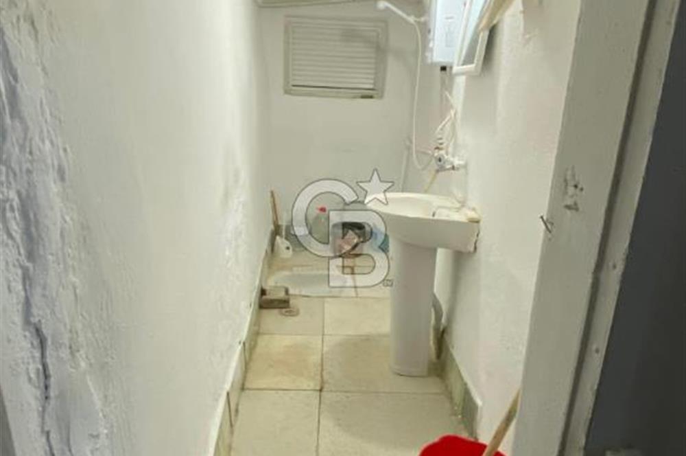 KARŞIYAKA DA ZEMİN KAT SATILIK 2+1 DAİRE