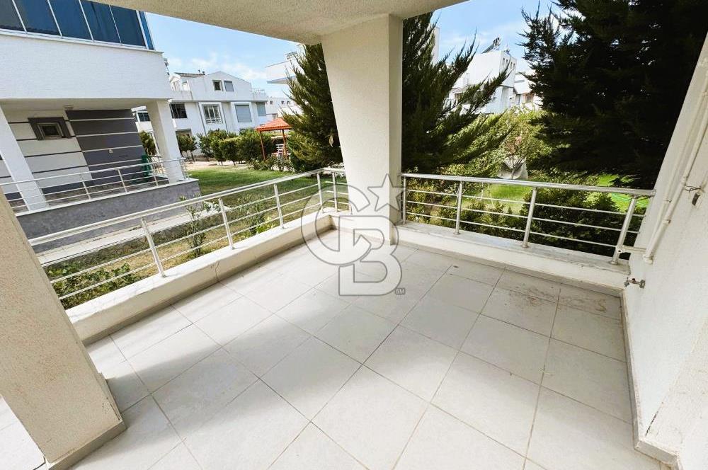 ÇANDARLI MERKEZDE DENİZE YAKIN SATILIK VİLLA