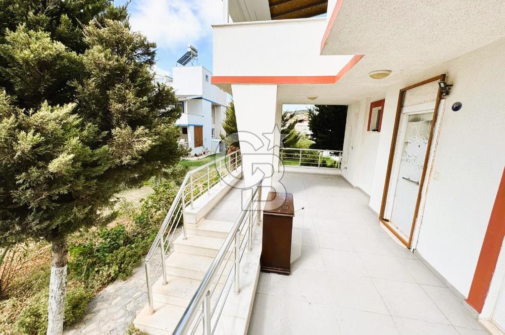 ÇANDARLI MERKEZDE DENİZE YAKIN SATILIK VİLLA