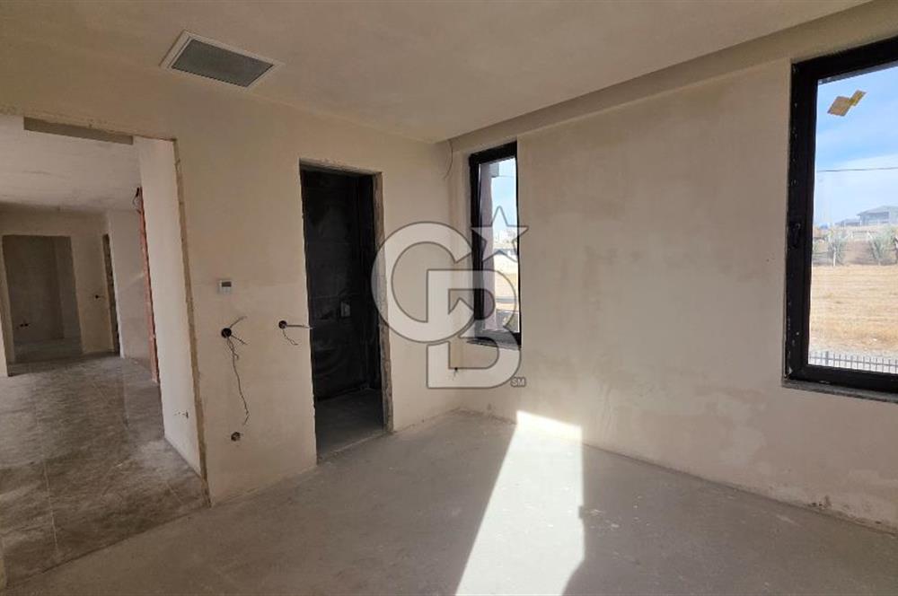 GÖLBAŞI KARŞIYAKA MAHALLESİ SATILIK TAM MÜSTAKİL VİLLA