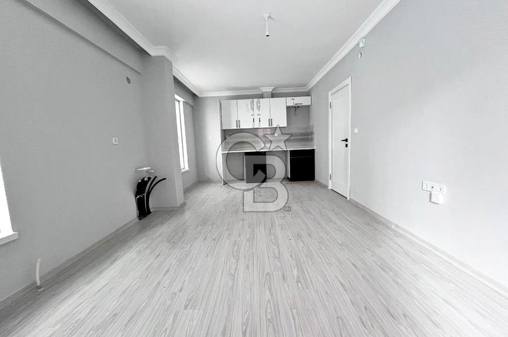 NATOYOLU CADDESİ YANI YENİ BİNADA BÜTÜN CEPHELERİ AÇIK SIFIR 2+1