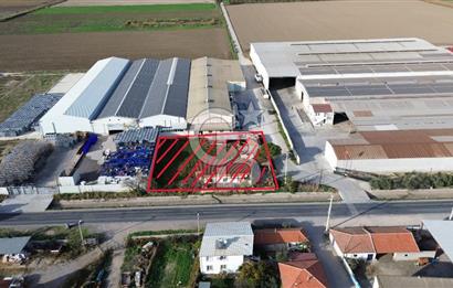 MENEMEN KESİKTE 1521m2 SATILIK DEPO YAPIMINA UYGUN TARLA