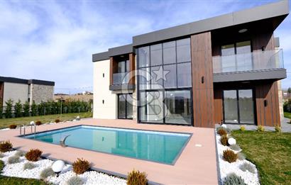 GÖLBAŞI KARŞIYAKA MAHALLESİ SATILIK TAM MÜSTAKİL VİLLA