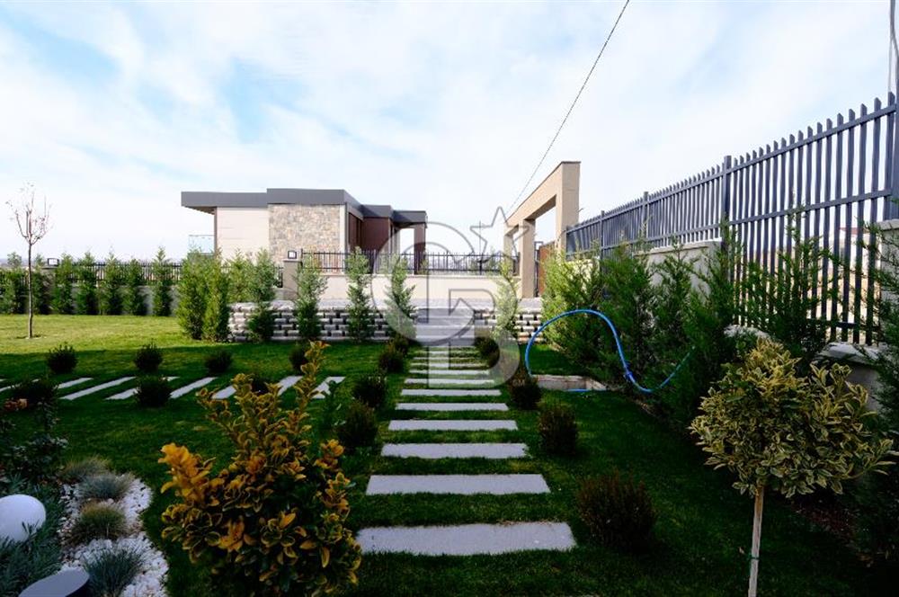 GÖLBAŞI KARŞIYAKA MAHALLESİ SATILIK TAM MÜSTAKİL VİLLA