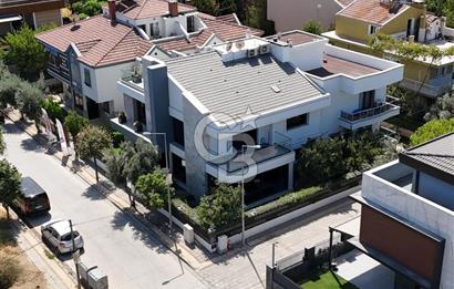 FORUM BORNOVA KARŞISI 8+1 TERASLI LÜKS VİLLA TİCARİ KULL.UYGUN