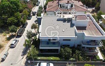 FORUM BORNOVA KARŞISI 8+1 TERASLI LÜKS VİLLA TİCARİ KULL.UYGUN