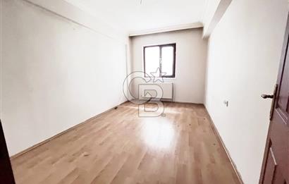 ULAŞIM GÜZERGAHI CADDE ÜZERİNDE KATTA MASRAFSIZ GENİŞ BALKONLU