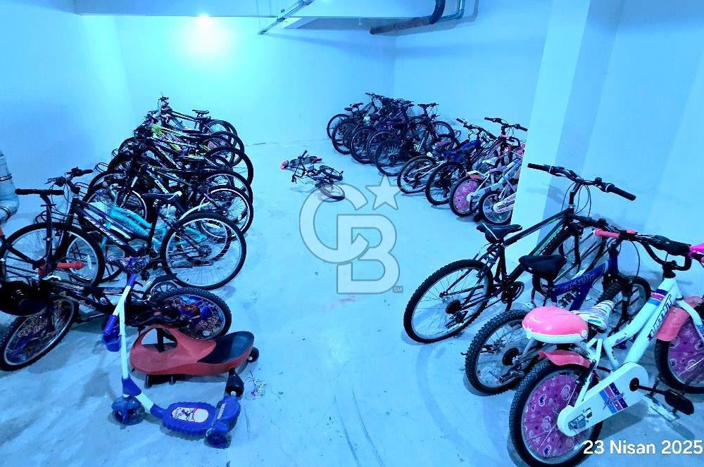 CUMHURİYET MAH ASTİM METROLİFE * BOŞ* 170 M² SATILIK PEYZAJ CEPHE 4,5+1