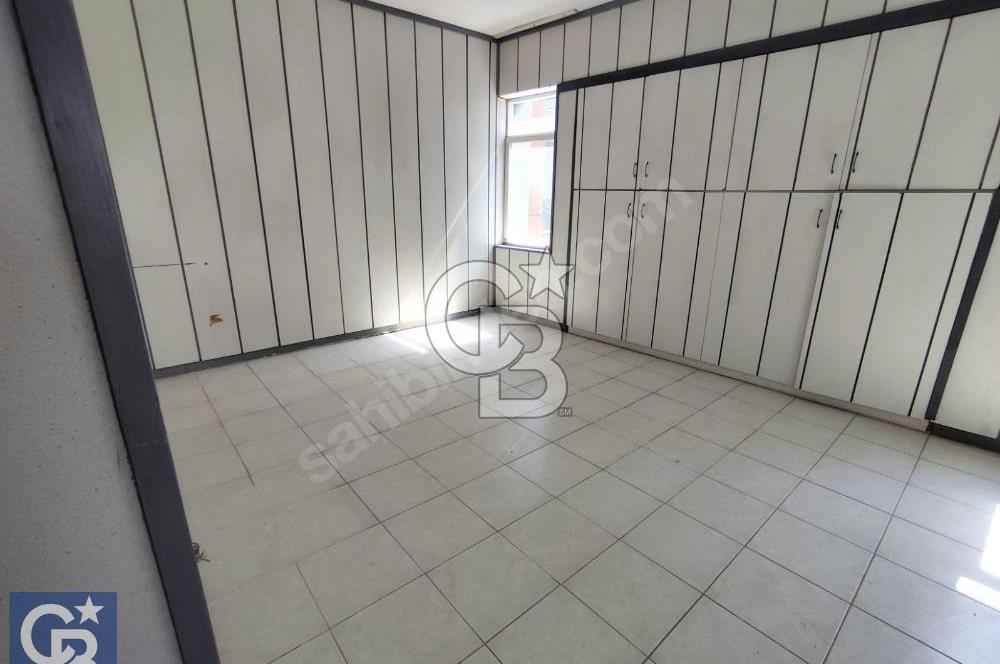 ALİAĞA'NIN KALBİNDE TABELA DEĞERİ YÜKSEK 224 m² KAT OFİS