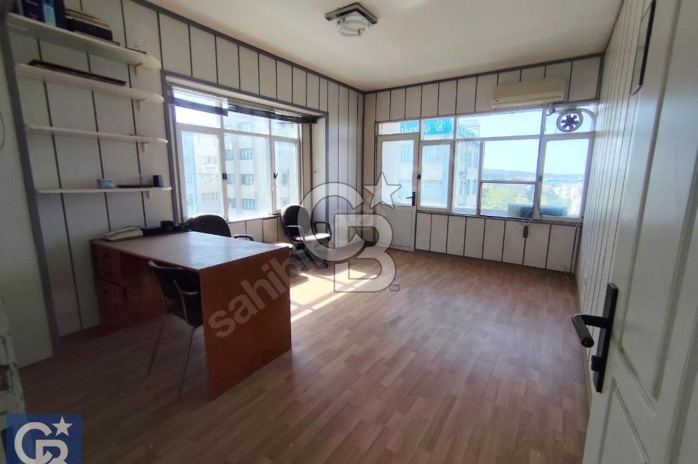 ALİAĞA'NIN KALBİNDE TABELA DEĞERİ YÜKSEK 224 m² KAT OFİS