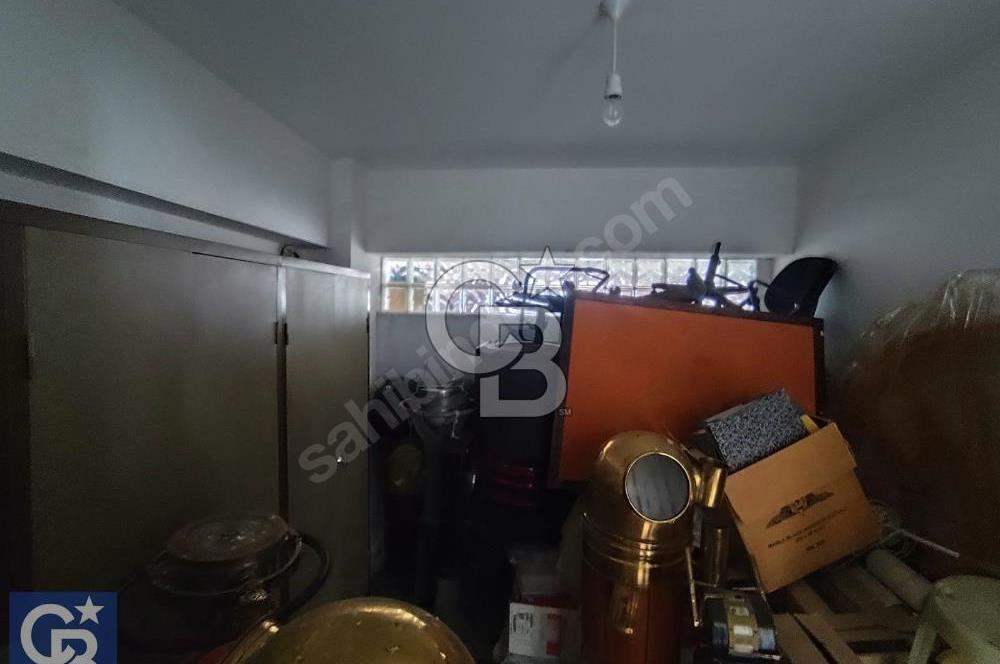 ALİAĞA'NIN KALBİNDE TABELA DEĞERİ YÜKSEK 224 m² KAT OFİS