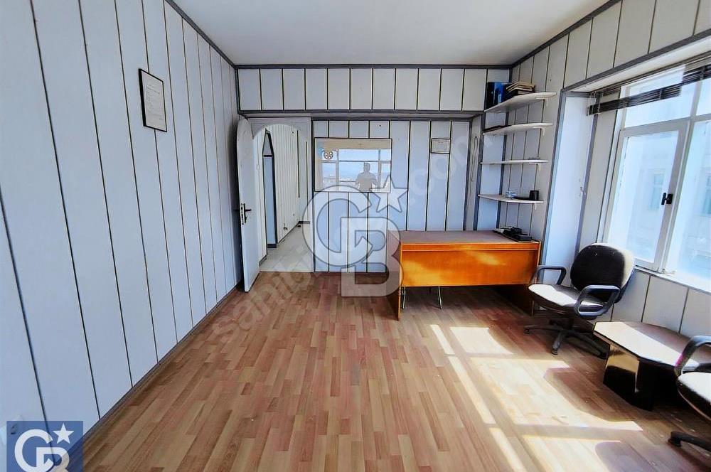 ALİAĞA'NIN KALBİNDE TABELA DEĞERİ YÜKSEK 224 m² KAT OFİS