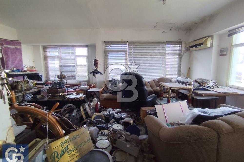 ALİAĞA'NIN KALBİNDE TABELA DEĞERİ YÜKSEK 224 m² KAT OFİS