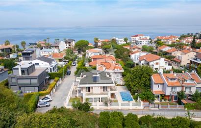 SAHİLEVLERİNDE 8+1 MUHTEŞEM VİLLA