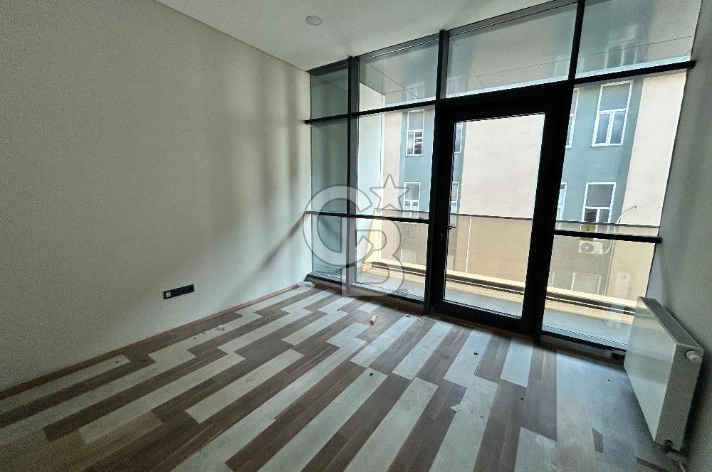 AVCILAR KİRALIK 2+1 OFİS E-5' E 100 M. MESAFEDE METROBÜSE YAKIN