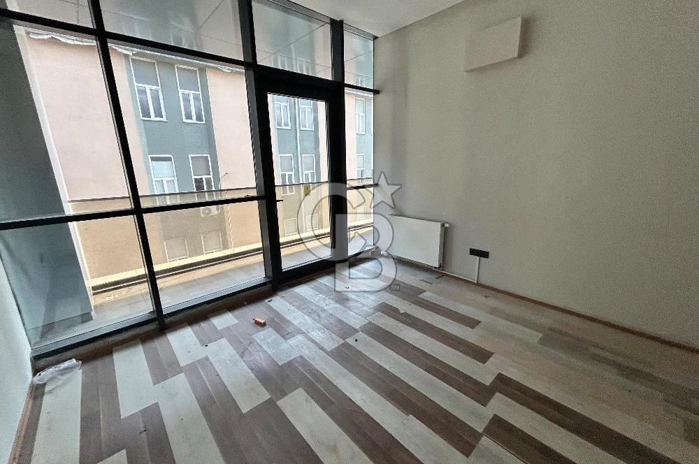 AVCILAR KİRALIK 2+1 OFİS E-5' E 100 M. MESAFEDE METROBÜSE YAKIN