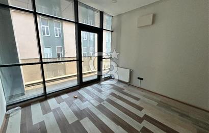 AVCILAR KİRALIK 2+1 OFİS E-5' E 100 M. MESAFEDE METROBÜSE YAKIN
