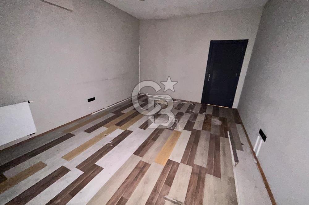 AVCILAR KİRALIK 2+1 OFİS E-5' E 100 M. MESAFEDE METROBÜSE YAKIN