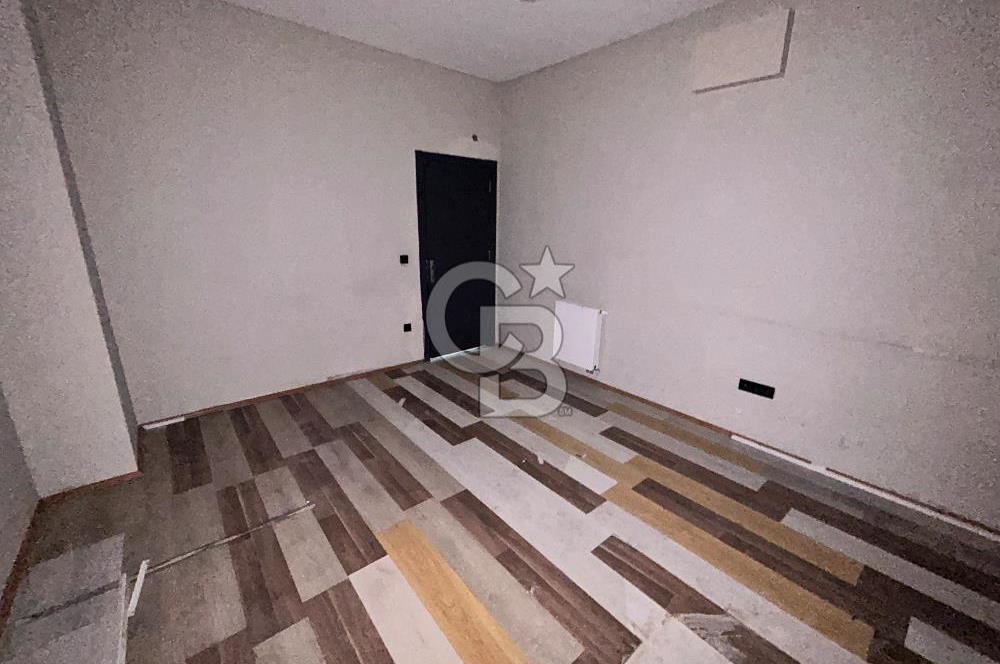 AVCILAR KİRALIK 2+1 OFİS E-5' E 100 M. MESAFEDE METROBÜSE YAKIN