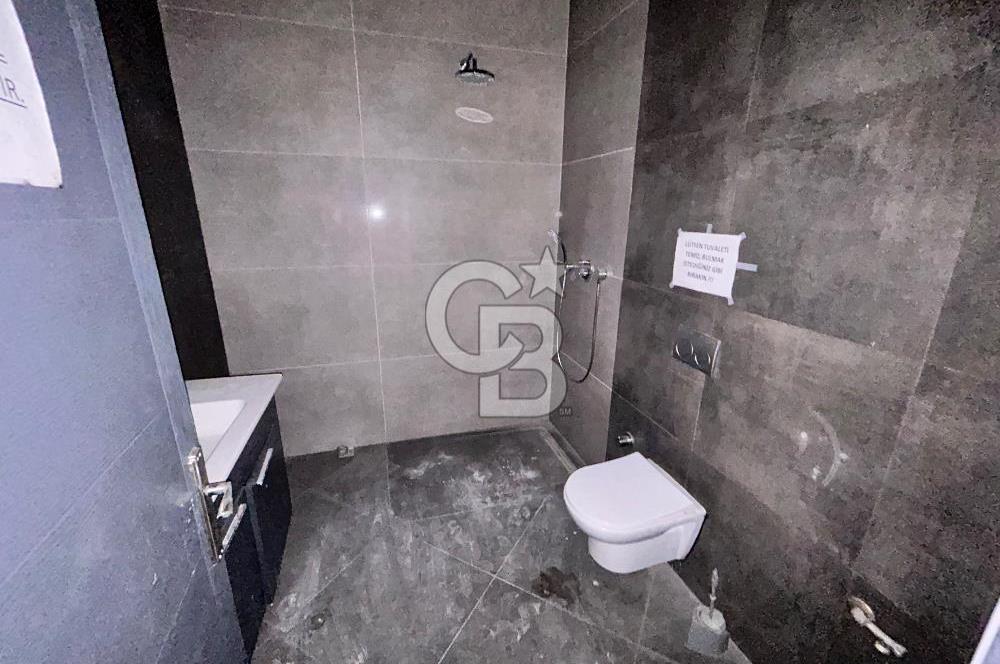 AVCILAR KİRALIK 2+1 OFİS E-5' E 100 M. MESAFEDE METROBÜSE YAKIN