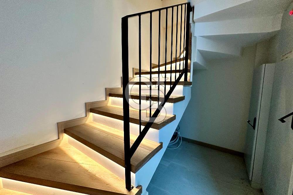 Kartal Yakacık'ta Satılık Deniz Manzaralı Ultra Lüks Villa