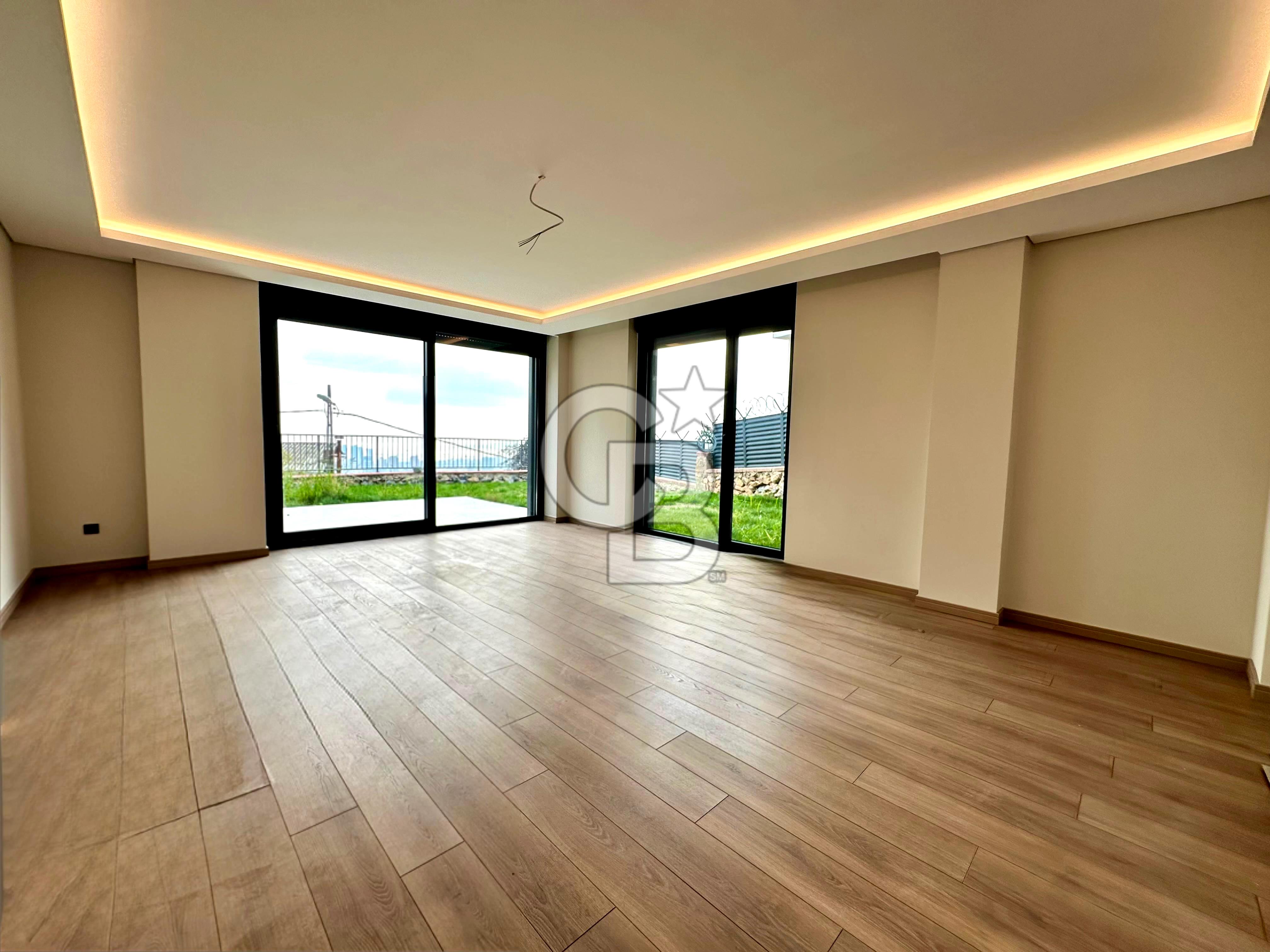 Kartal Yakacık'ta Satılık Deniz Manzaralı Ultra Lüks Villa