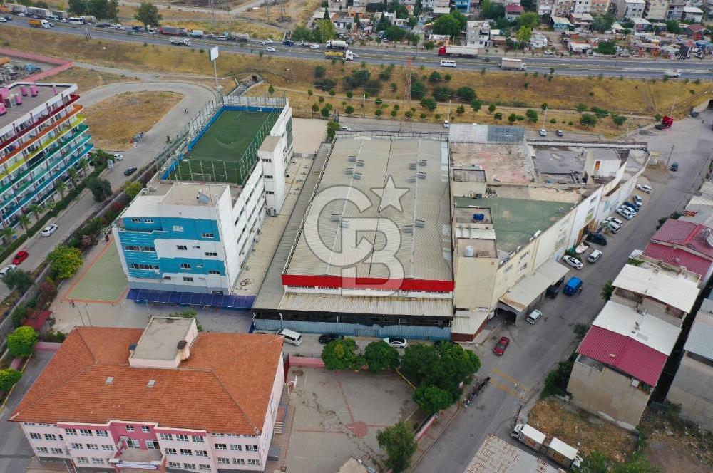 BORNOVODA OKUL VE ÇOK AMAÇLI KULLANIMA UYGUN SATILIK TİCARİ BİNA