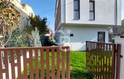 ŞARKÖY'DE EŞSİZ DENİZ MANZARALI VİLLA   