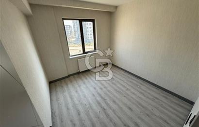 CUMHURİYET MAHALLESİ OTURUMA HAZIR ÇİFT BALKON 4+1 SATILIK DAİRE