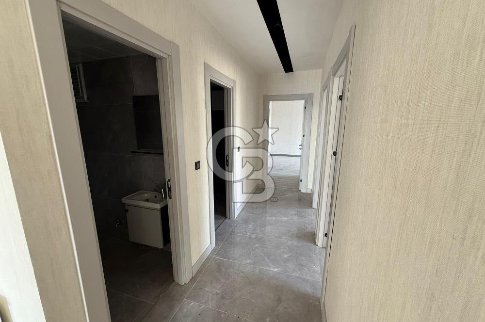 CUMHURİYET MAHALLESİ OTURUMA HAZIR ÇİFT BALKON 4+1 SATILIK DAİRE