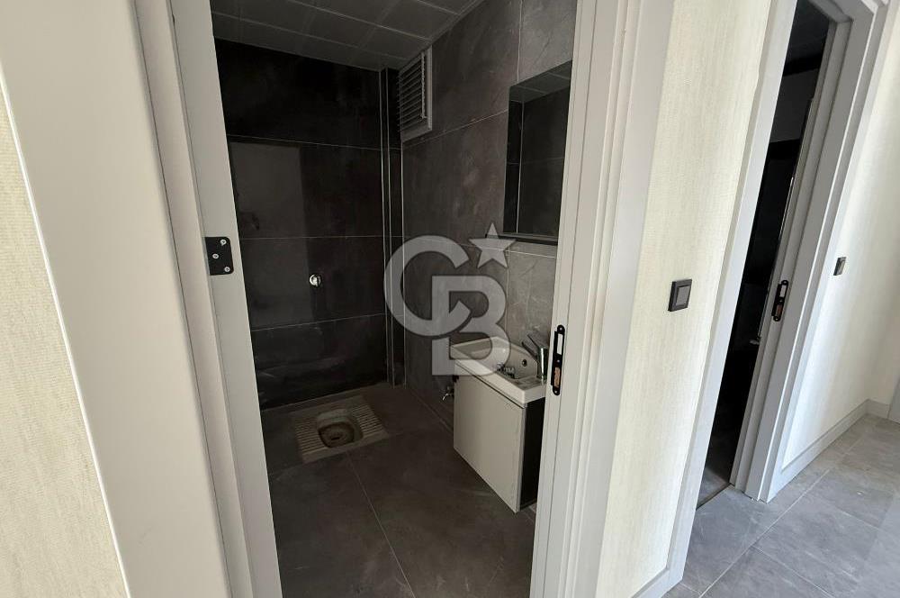 CUMHURİYET MAHALLESİ OTURUMA HAZIR ÇİFT BALKON 4+1 SATILIK DAİRE