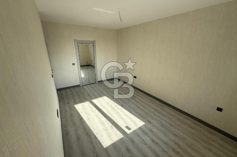 CUMHURİYET MAHALLESİ OTURUMA HAZIR ÇİFT BALKON 4+1 SATILIK DAİRE