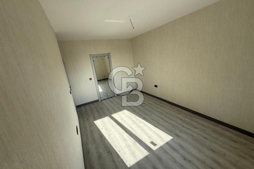 CUMHURİYET MAHALLESİ OTURUMA HAZIR ÇİFT BALKON 4+1 SATILIK DAİRE